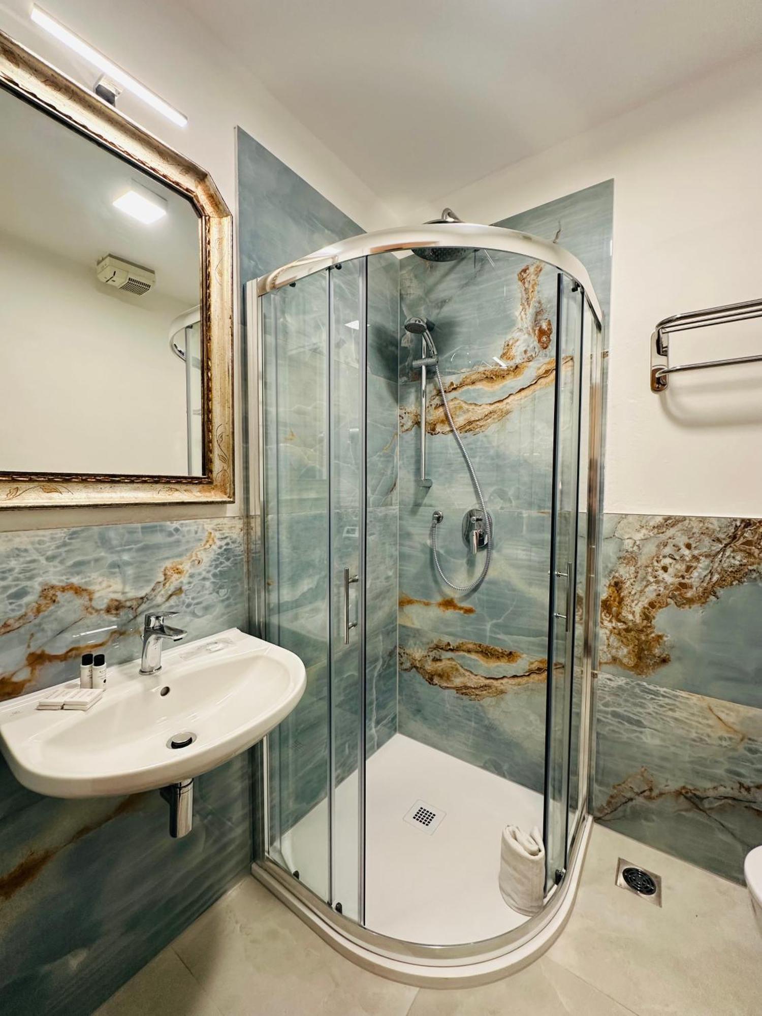 Relais Sampaoli Bed and Breakfast Florence Buitenkant foto